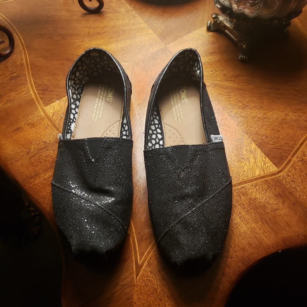 Toms